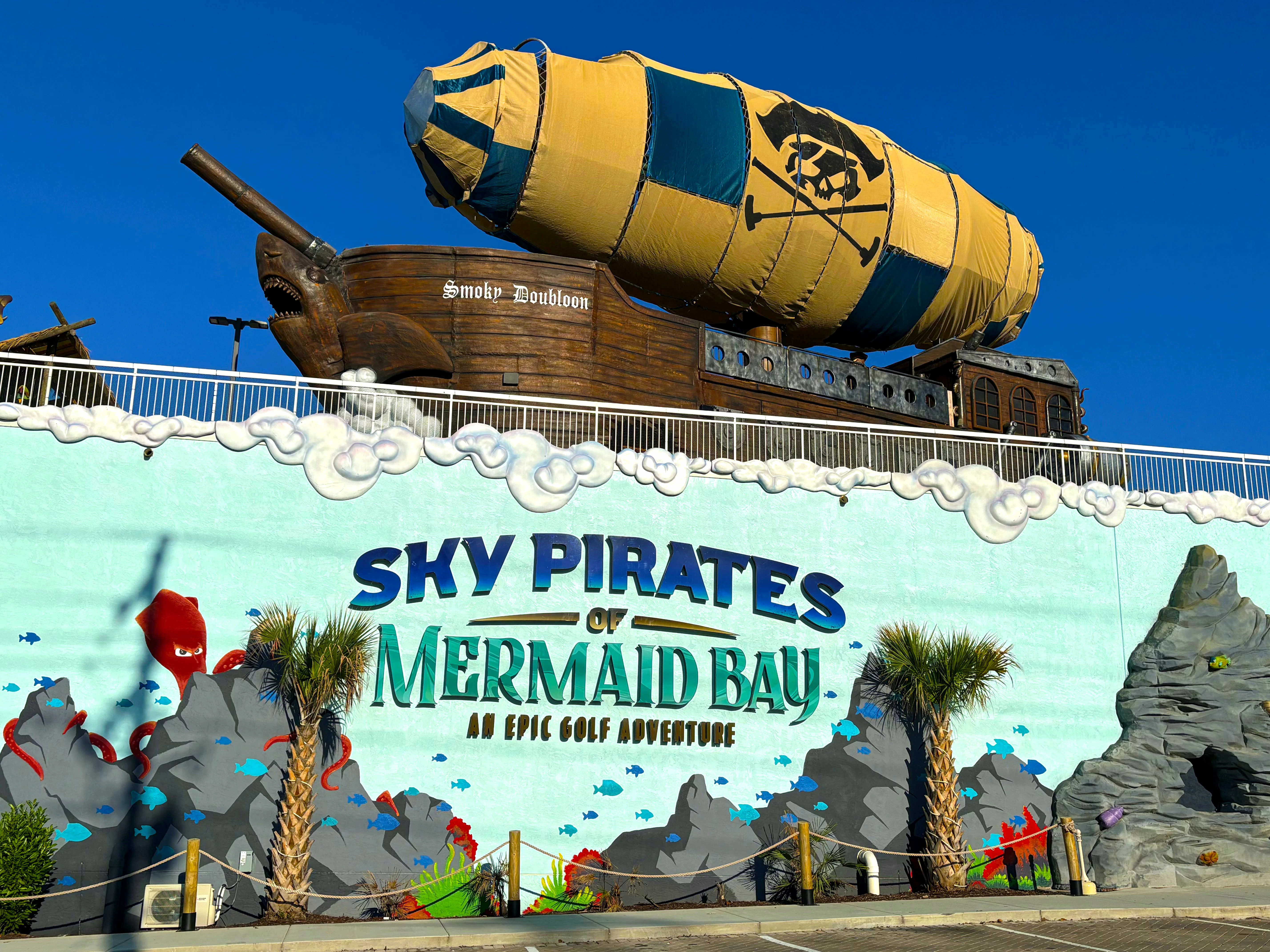 Sky Pirates of Mermaid Bay mini golf