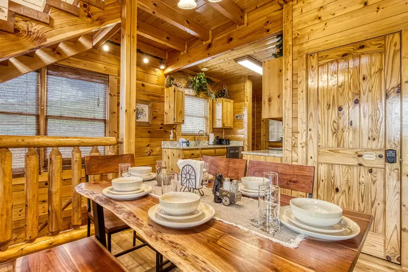 Awesome Views dining area and fully furnished kitchen