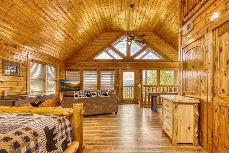 Awesome Views upper level loft area with king size bed and sitting area
