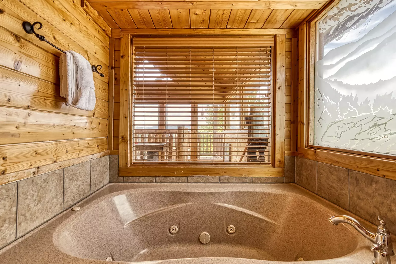 Awesome Views upper level bathroom with oversized jacuzzzi