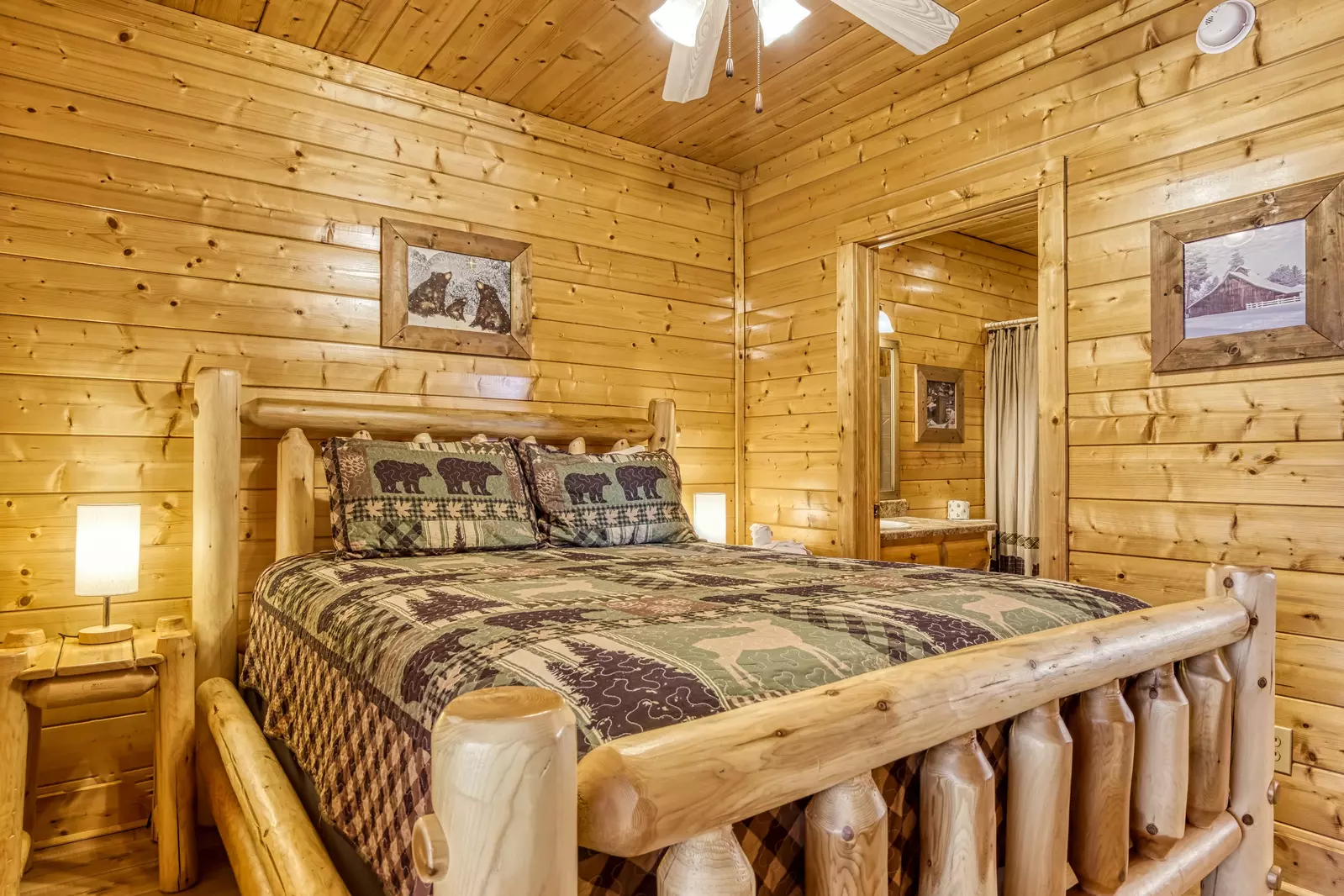 Awesome Views lower level bedroom with queen size bed and private bathroom