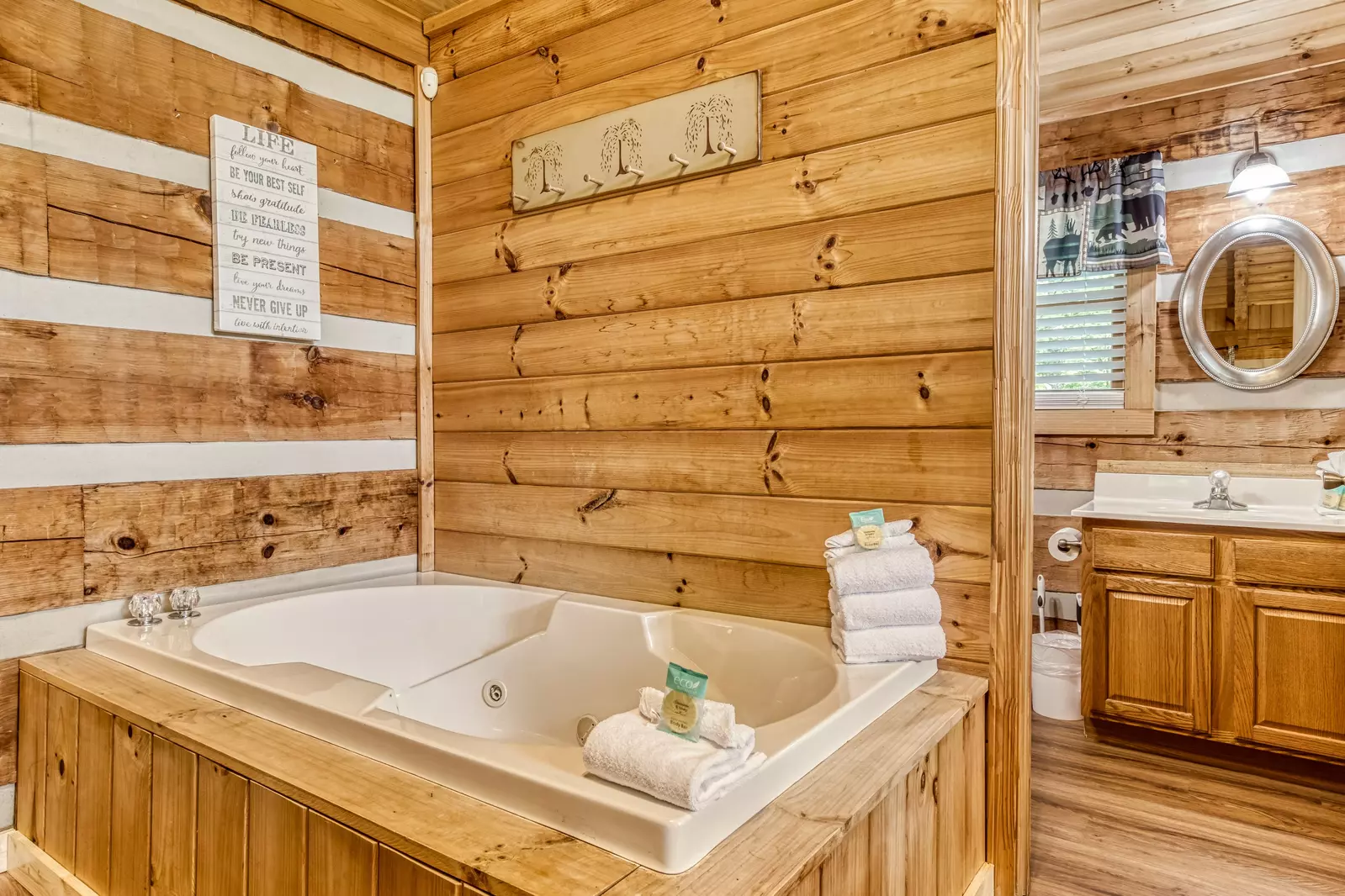 ROMANTIC HIDEAWAY