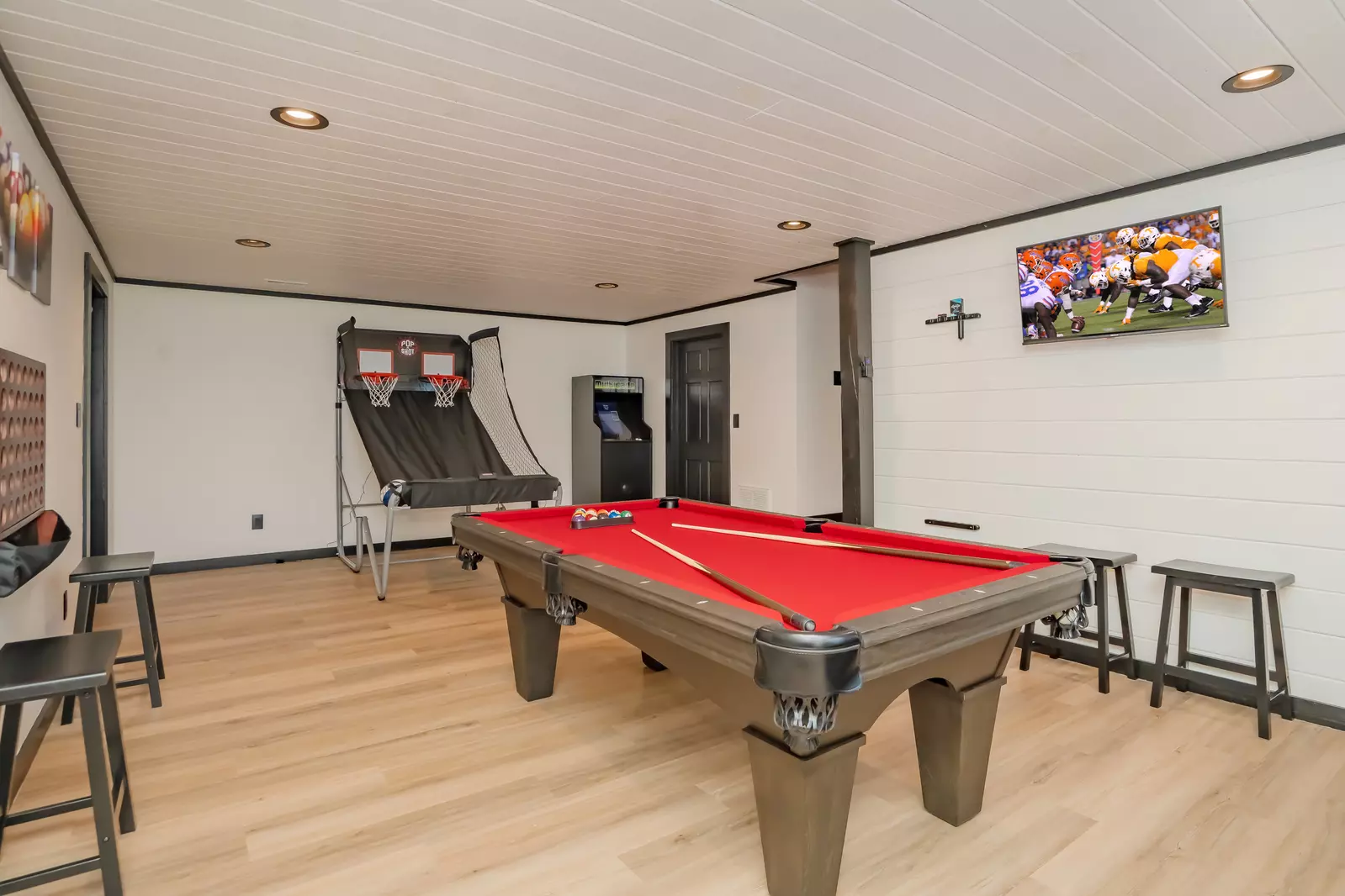 Mountaintop Island Views