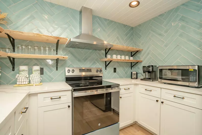 Mountaintop Island Views