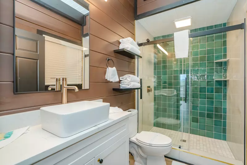 Mountaintop Island Views