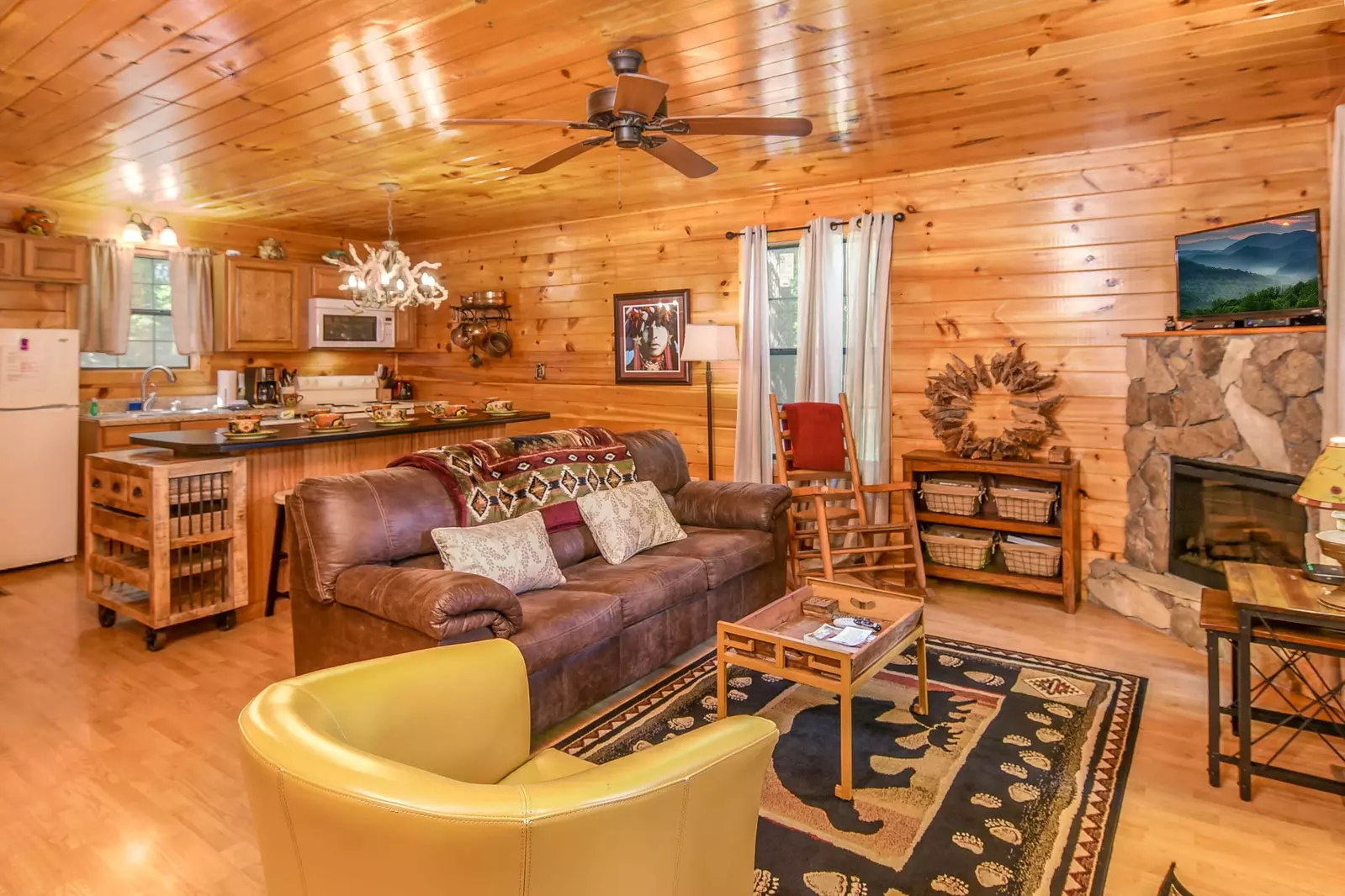 Permanent Vacation, a cozy 1-bedroom cabin tucked in the woods of Sevierville. Guests love its quiet, private setting—perfect for honeymoons, anniversaries, or small family getaways. Just 8 miles from the Parkway in Pigeon Forge, you’ll enjoy the best of both worlds: peaceful seclusion and easy access to the Smoky Mountains’ best attractions.