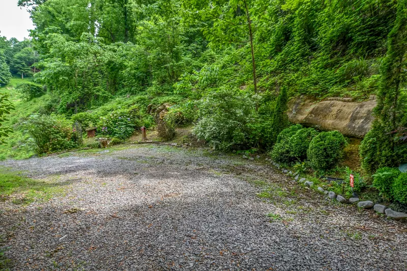 Permanent Vacation, a cozy 1-bedroom cabin tucked in the woods of Sevierville. Guests love its quiet, private setting—perfect for honeymoons, anniversaries, or small family getaways. Just 8 miles from the Parkway in Pigeon Forge, you’ll enjoy the best of both worlds: peaceful seclusion and easy access to the Smoky Mountains’ best attractions.