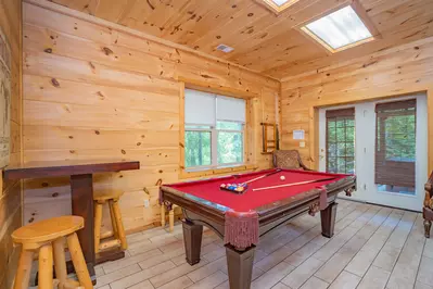 Keaton's Wild Animal Cabin