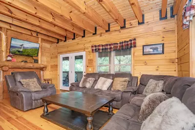 Keaton's Wild Animal Cabin