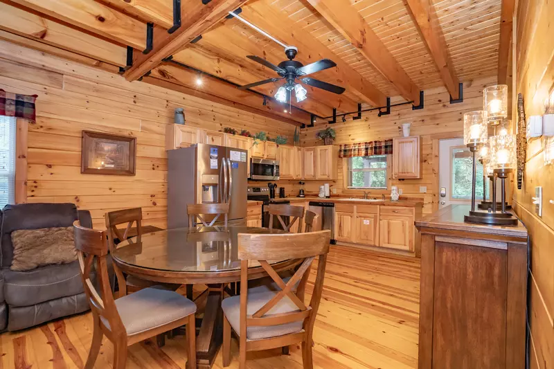 Keaton's Wild Animal Cabin