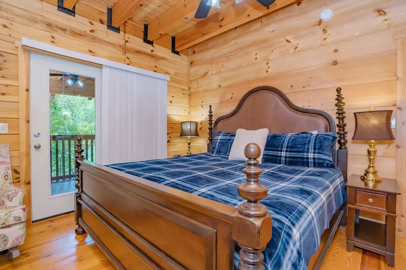 Keaton's Wild Animal Cabin