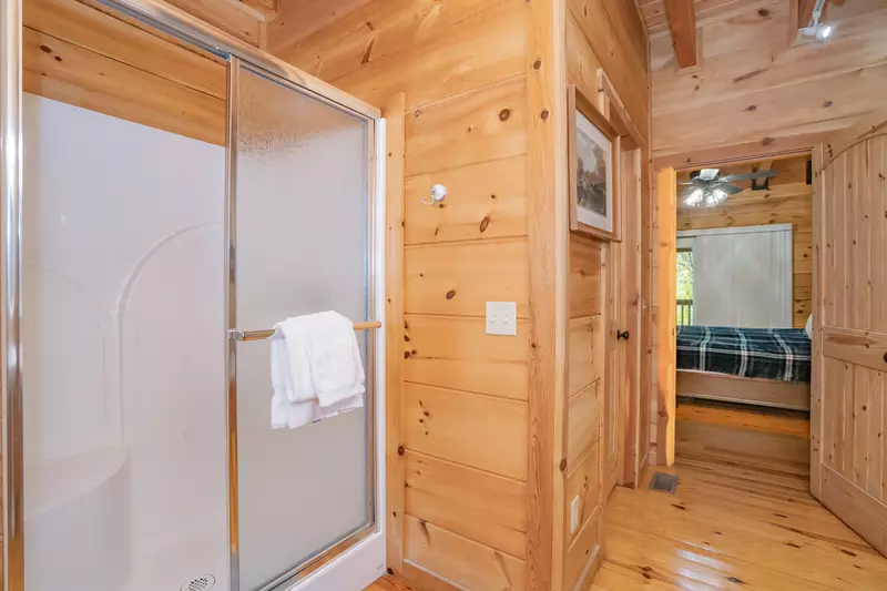 Keaton's Wild Animal Cabin