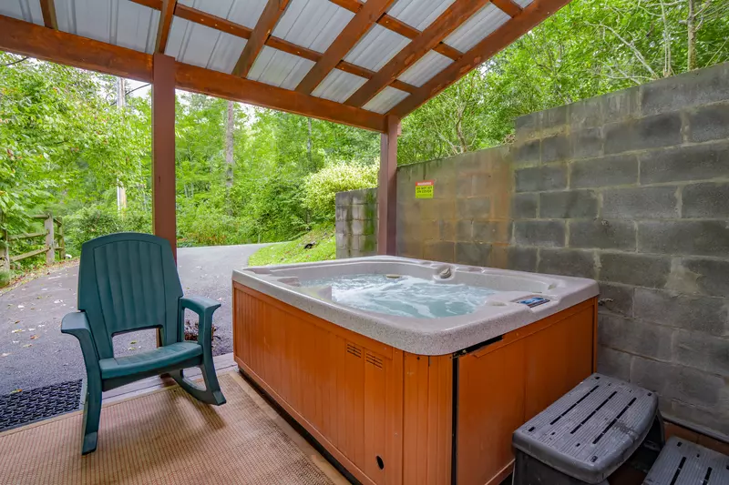 Keaton's Wild Animal Cabin