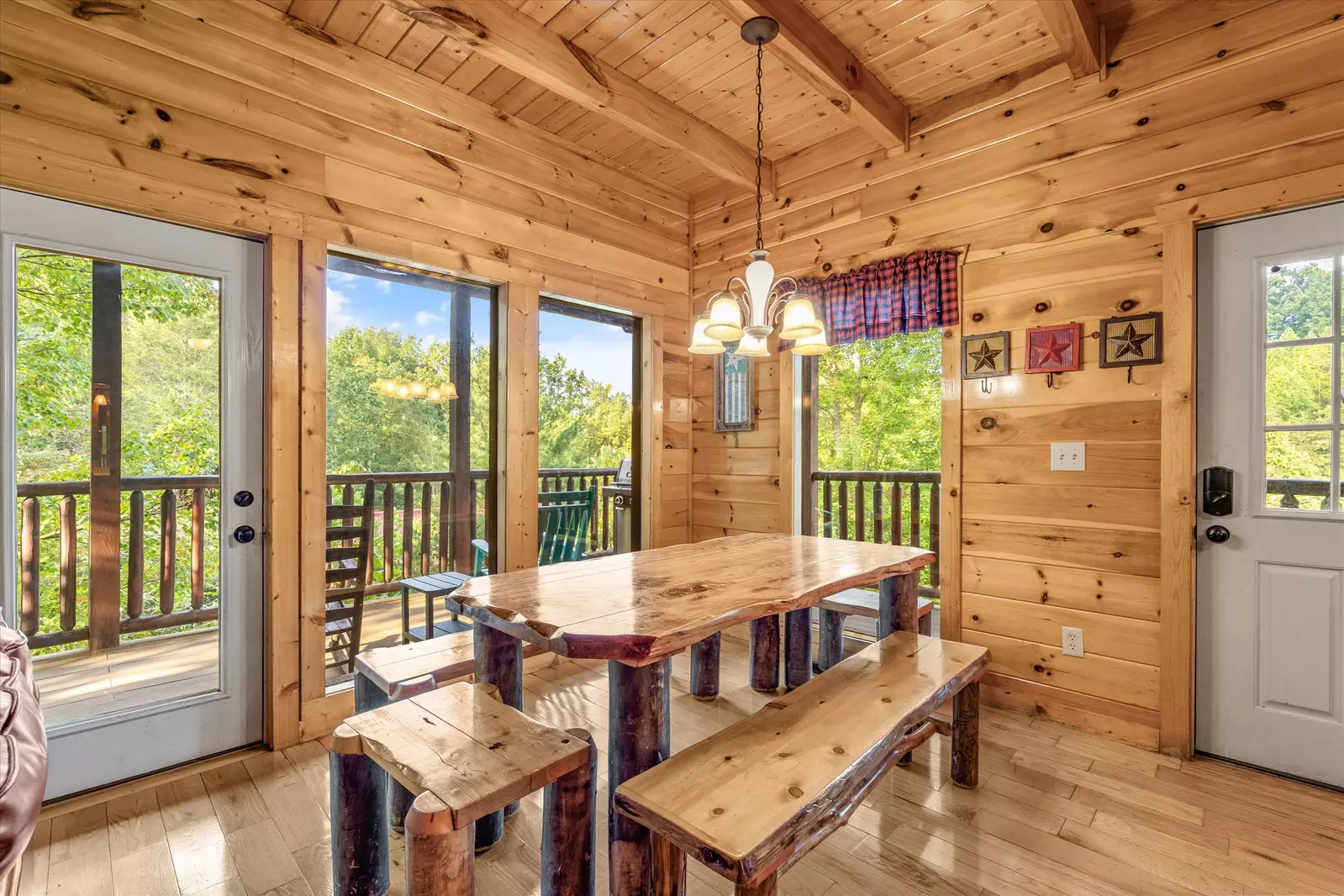 Property image, Interior, of Summit Sanctuary