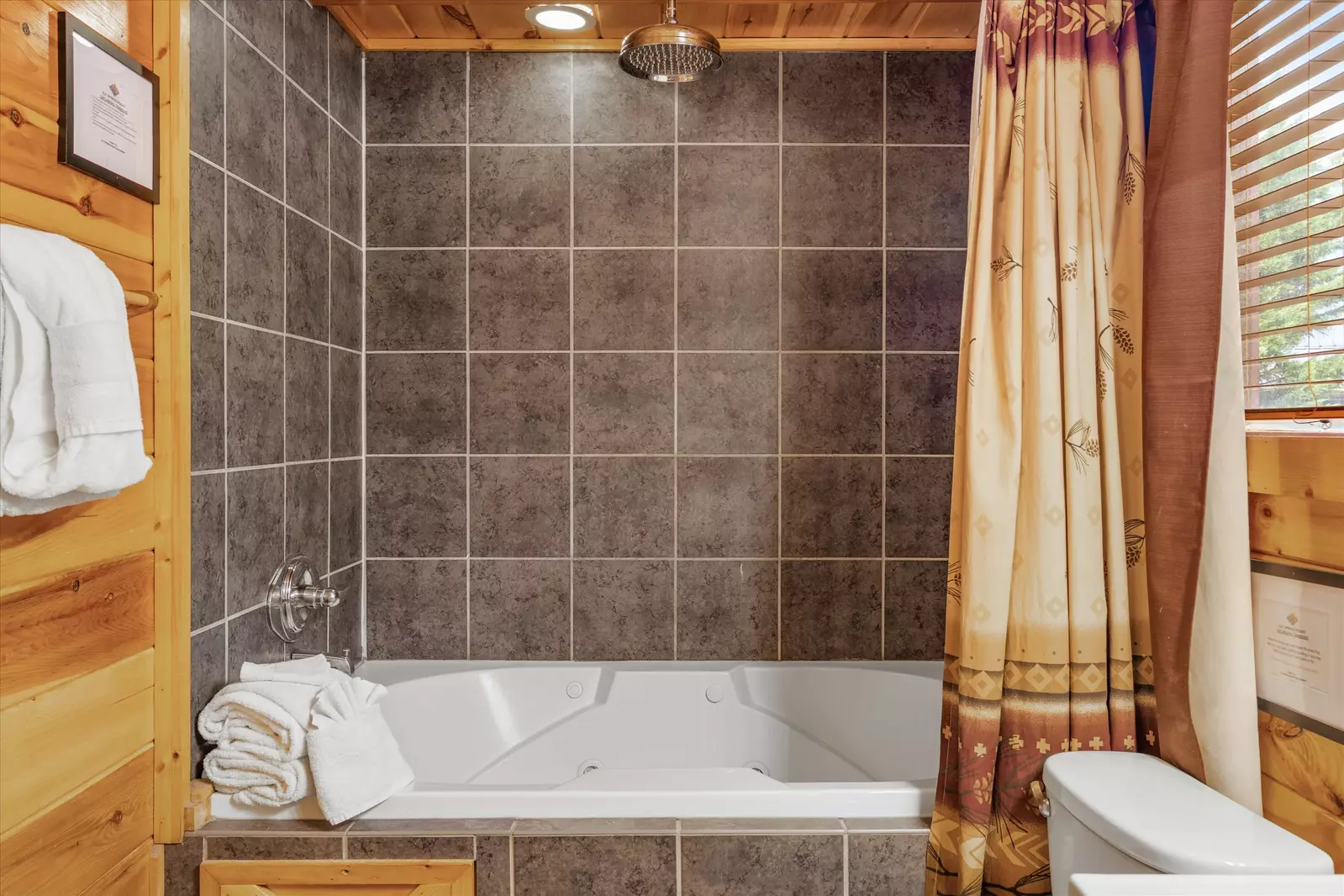 Property image, Interior, of Summit Sanctuary