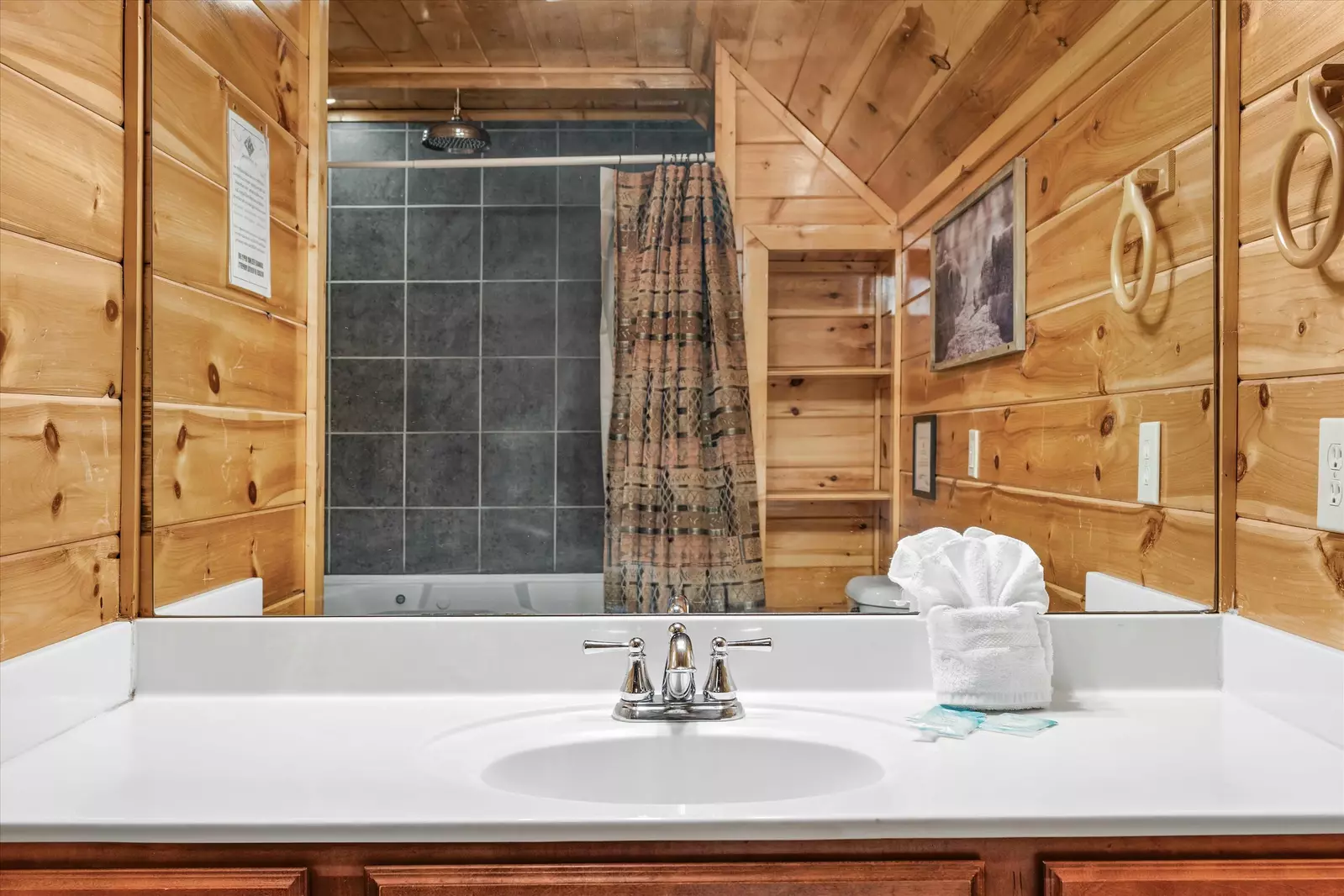 Property image, Interior, of Summit Sanctuary