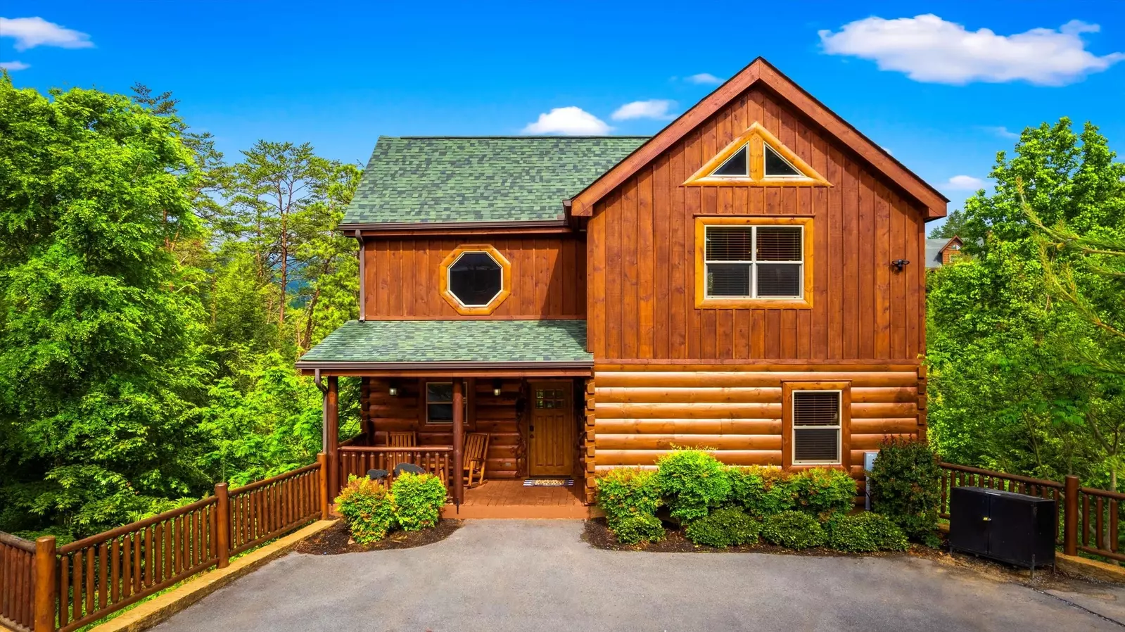 Outside view of Rocky Top Roost