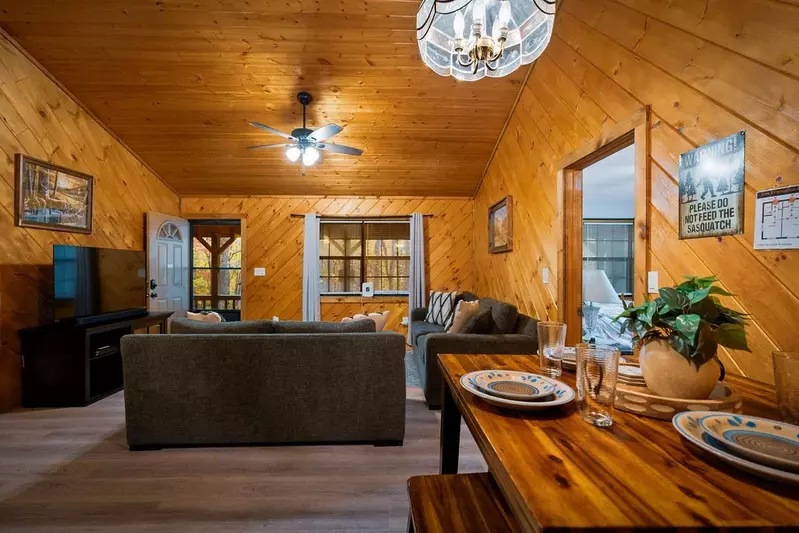 Little Mountain Hideaway