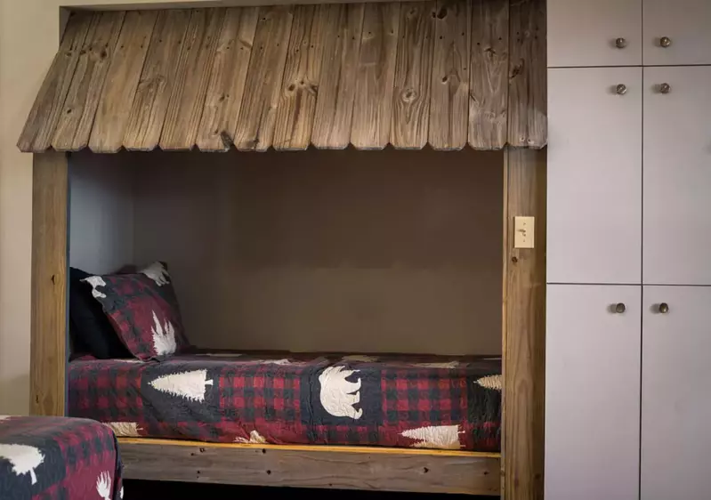 Bluff Mountain Escape