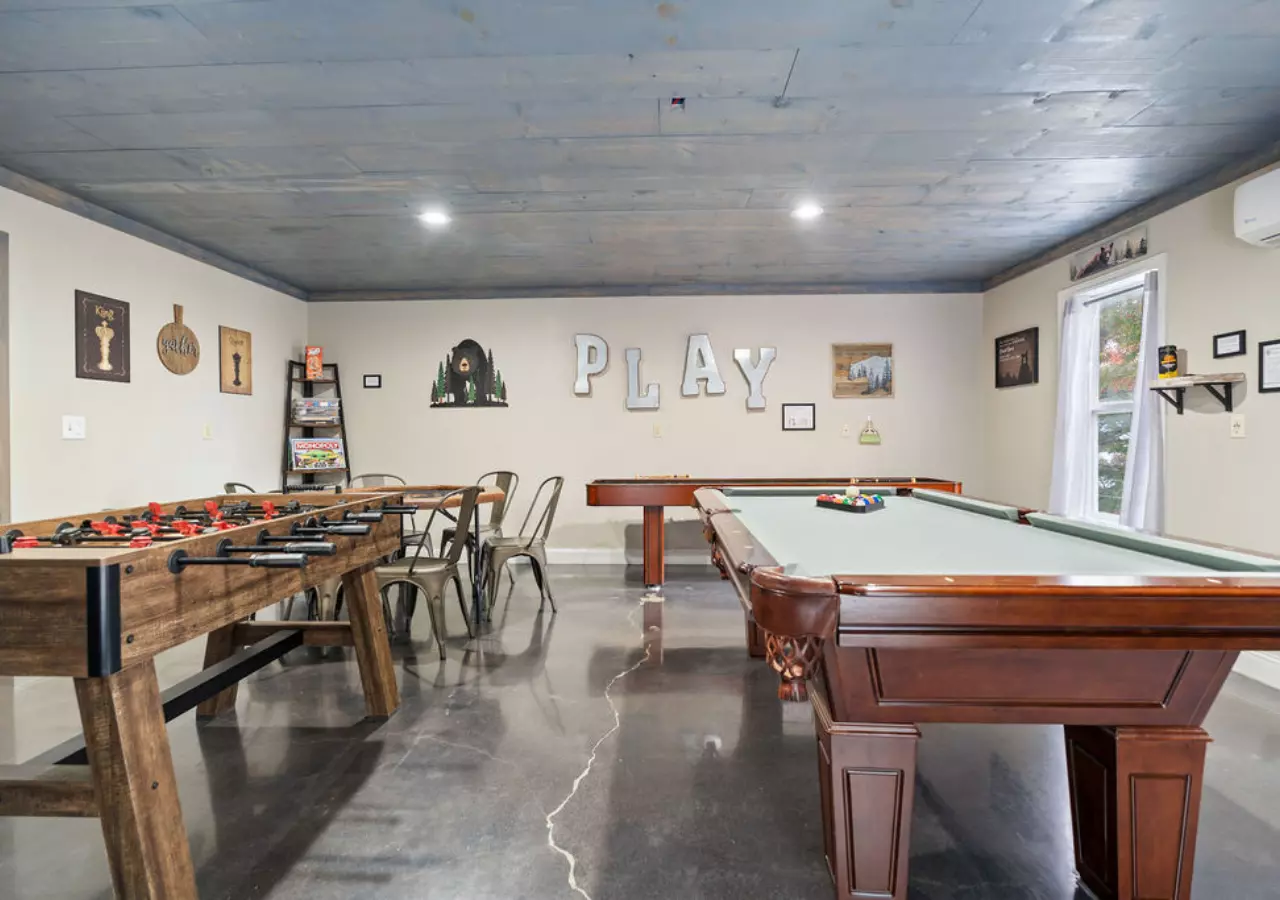 Bluff Mountain Escape