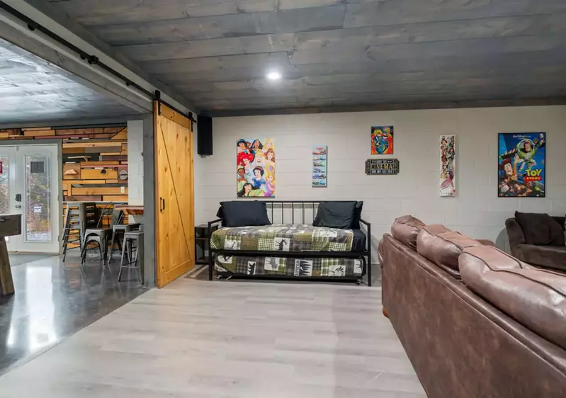 Bluff Mountain Escape