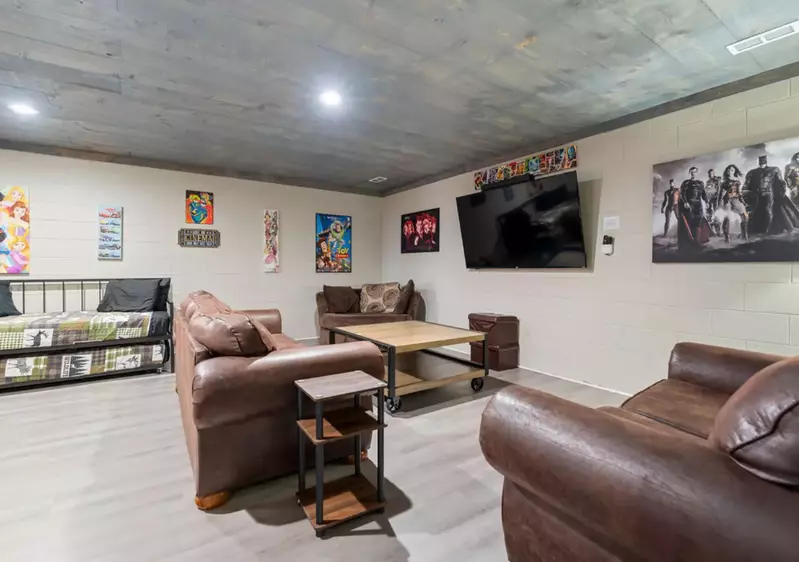 Bluff Mountain Escape