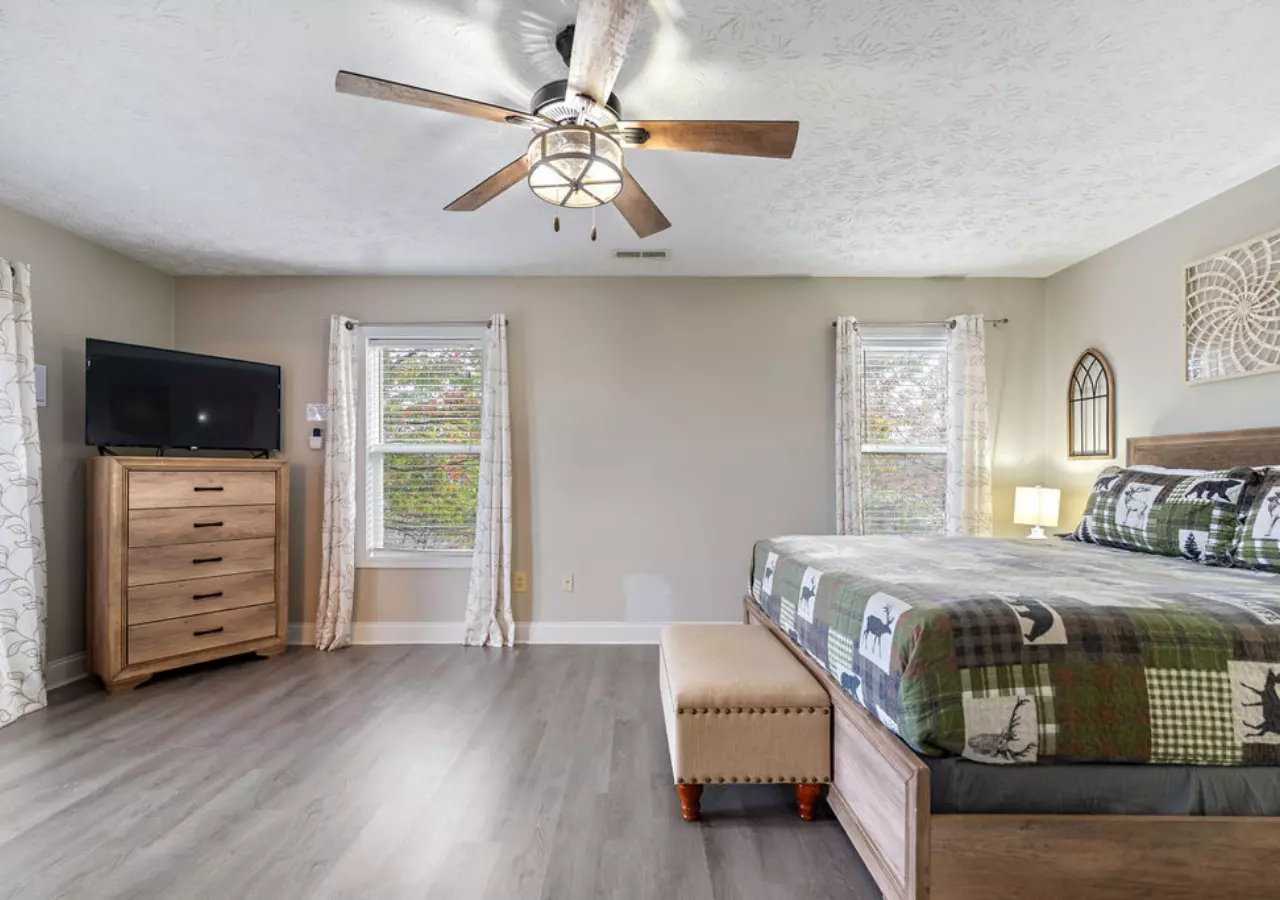 Bluff Mountain Escape