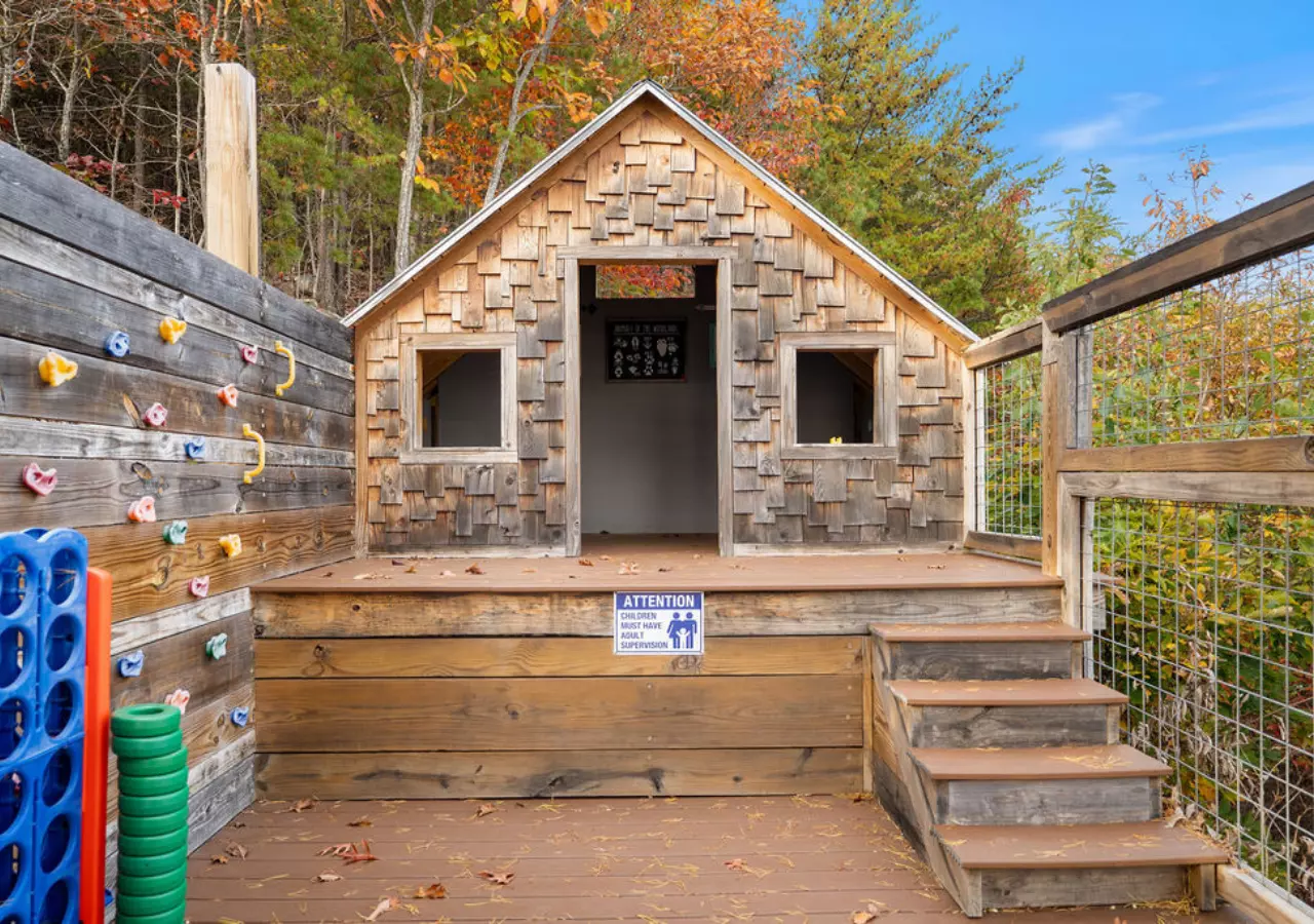 Bluff Mountain Escape