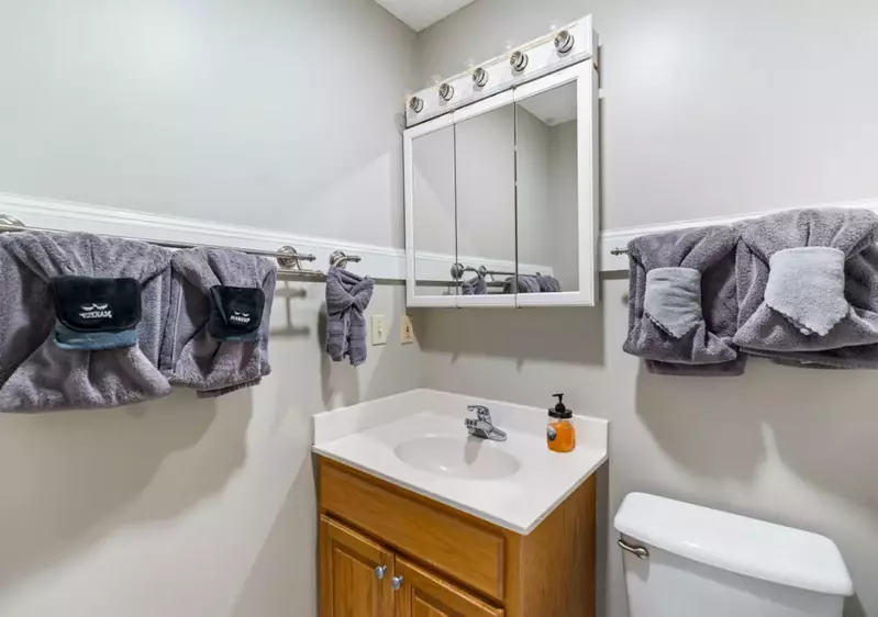 Bluff Mountain Escape