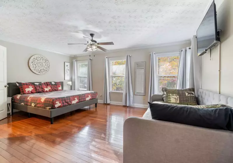 Bluff Mountain Escape