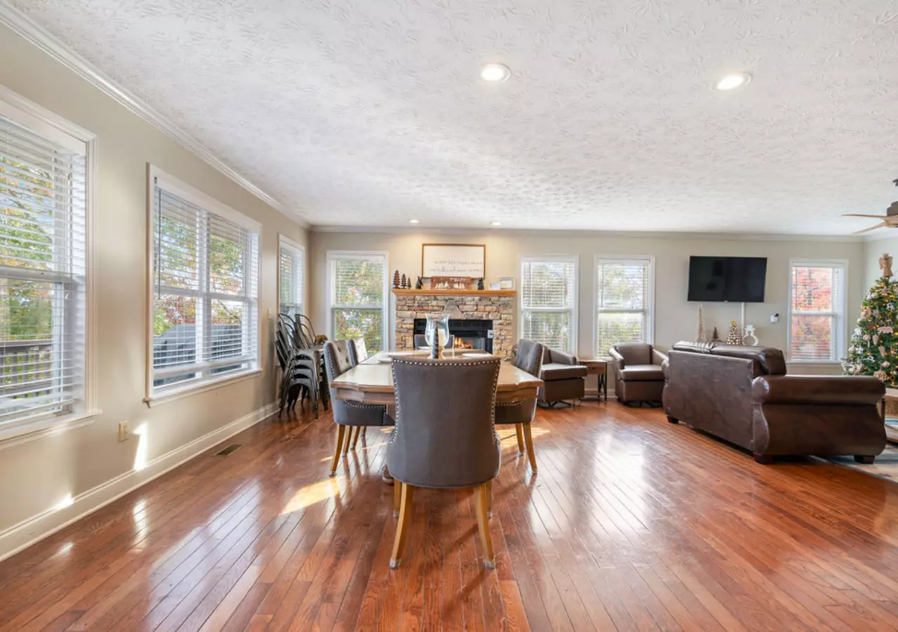 Bluff Mountain Escape