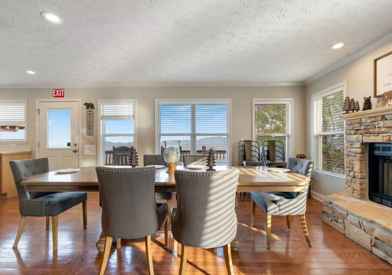 Bluff Mountain Escape