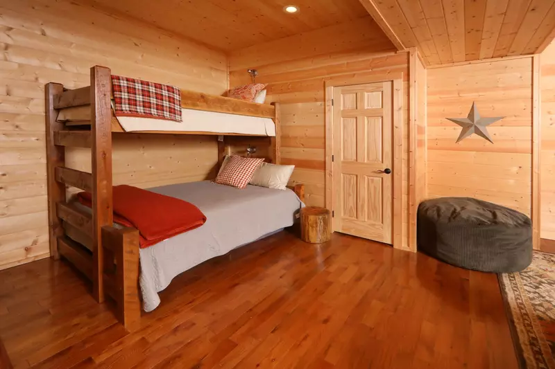 Honey J's Mountain Retreat