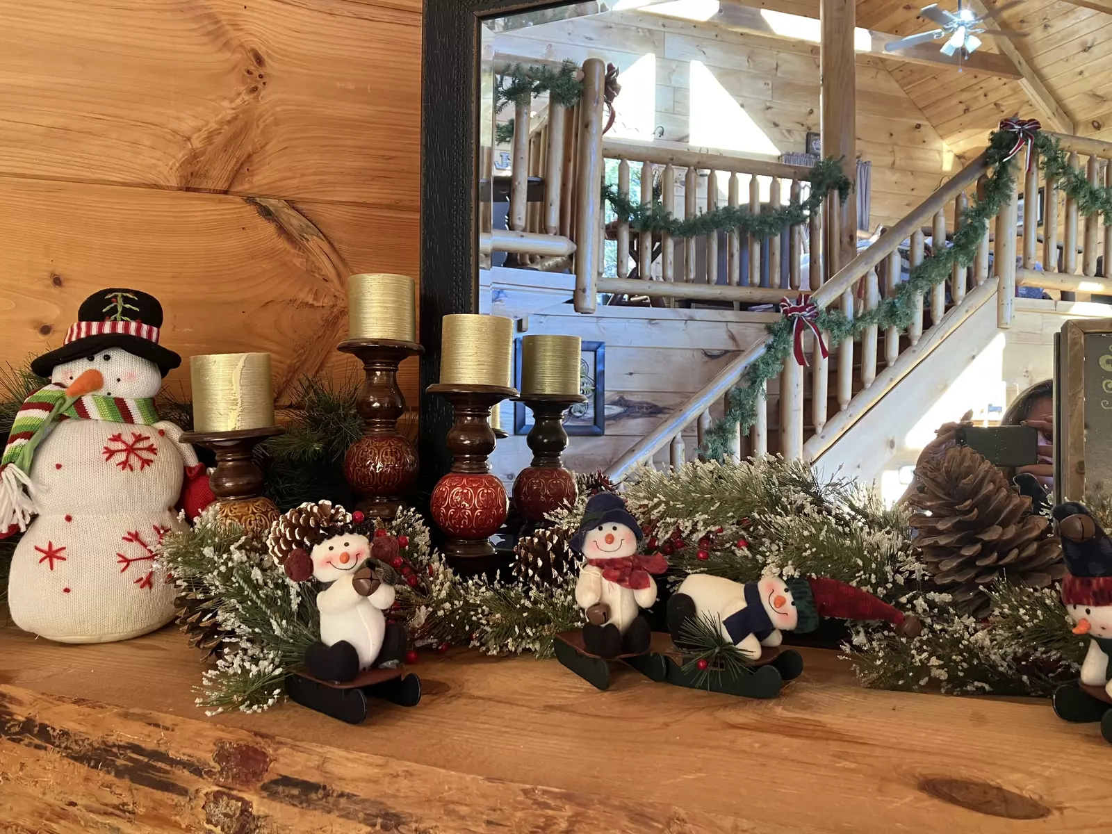 A Walk in the Clouds holiday decorations