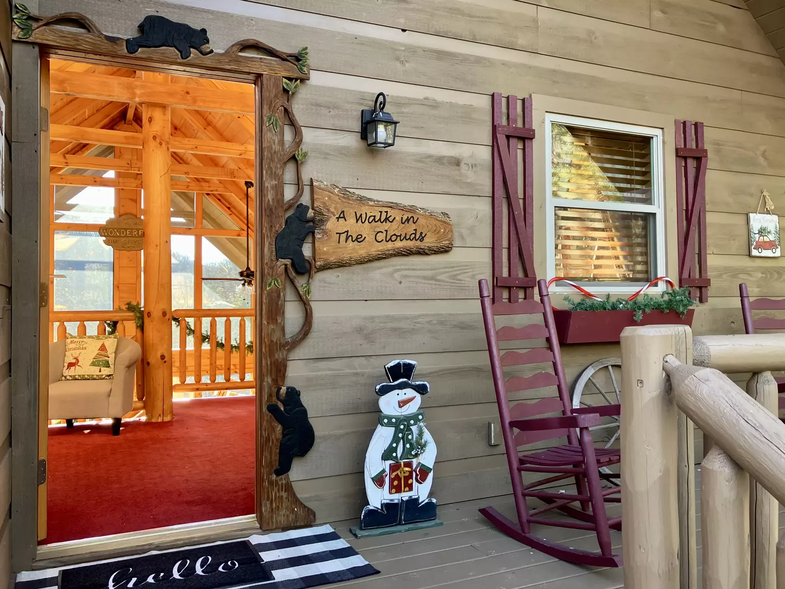 A Walk in the Clouds holiday decorations