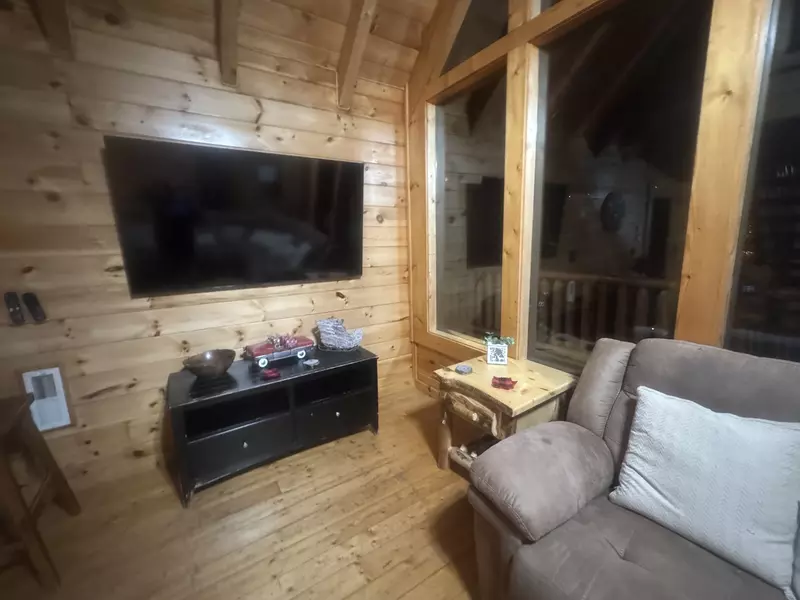 Katies Lodge Winterfest decorations