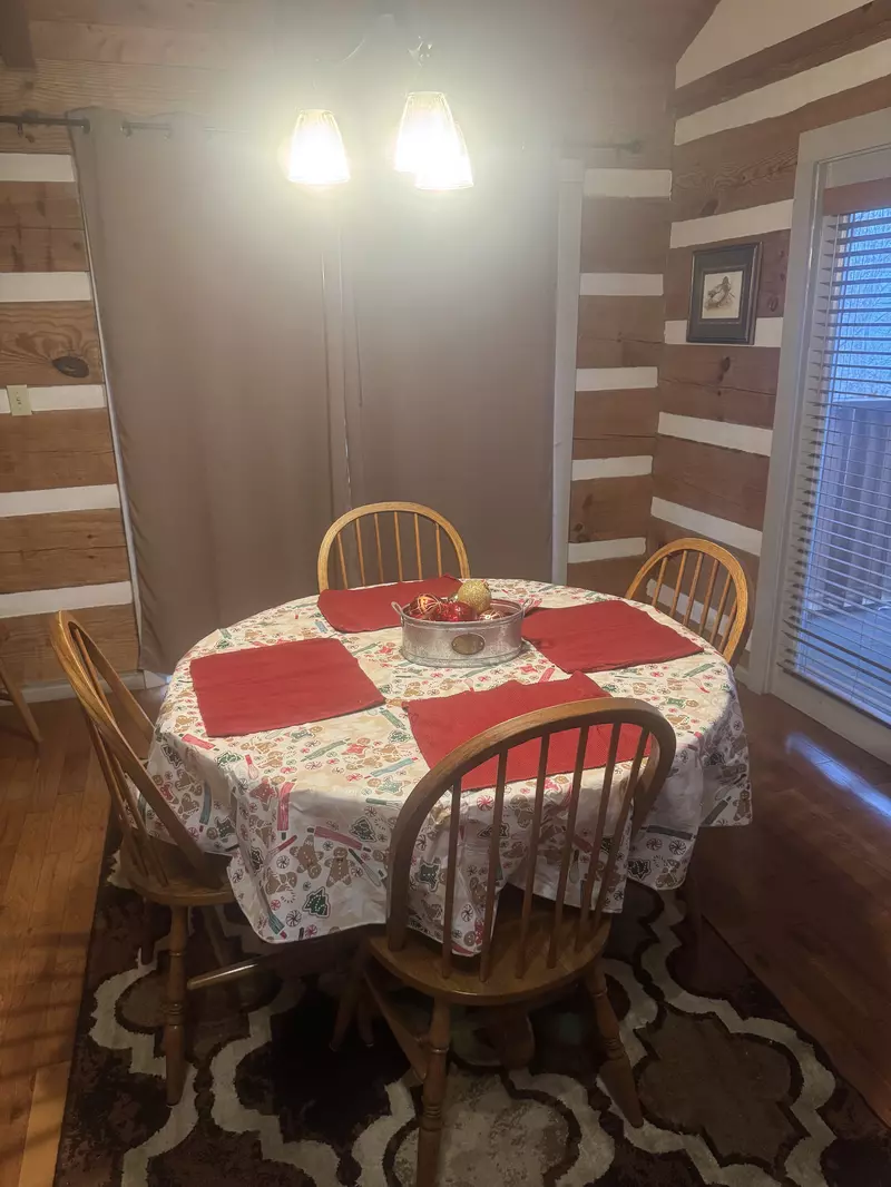 Pleasant View Winterfest decorations