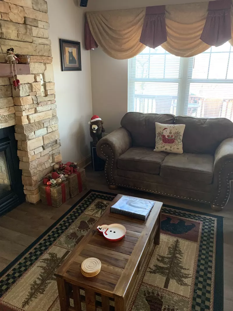 Sunset view Chalet Winterfest decorations