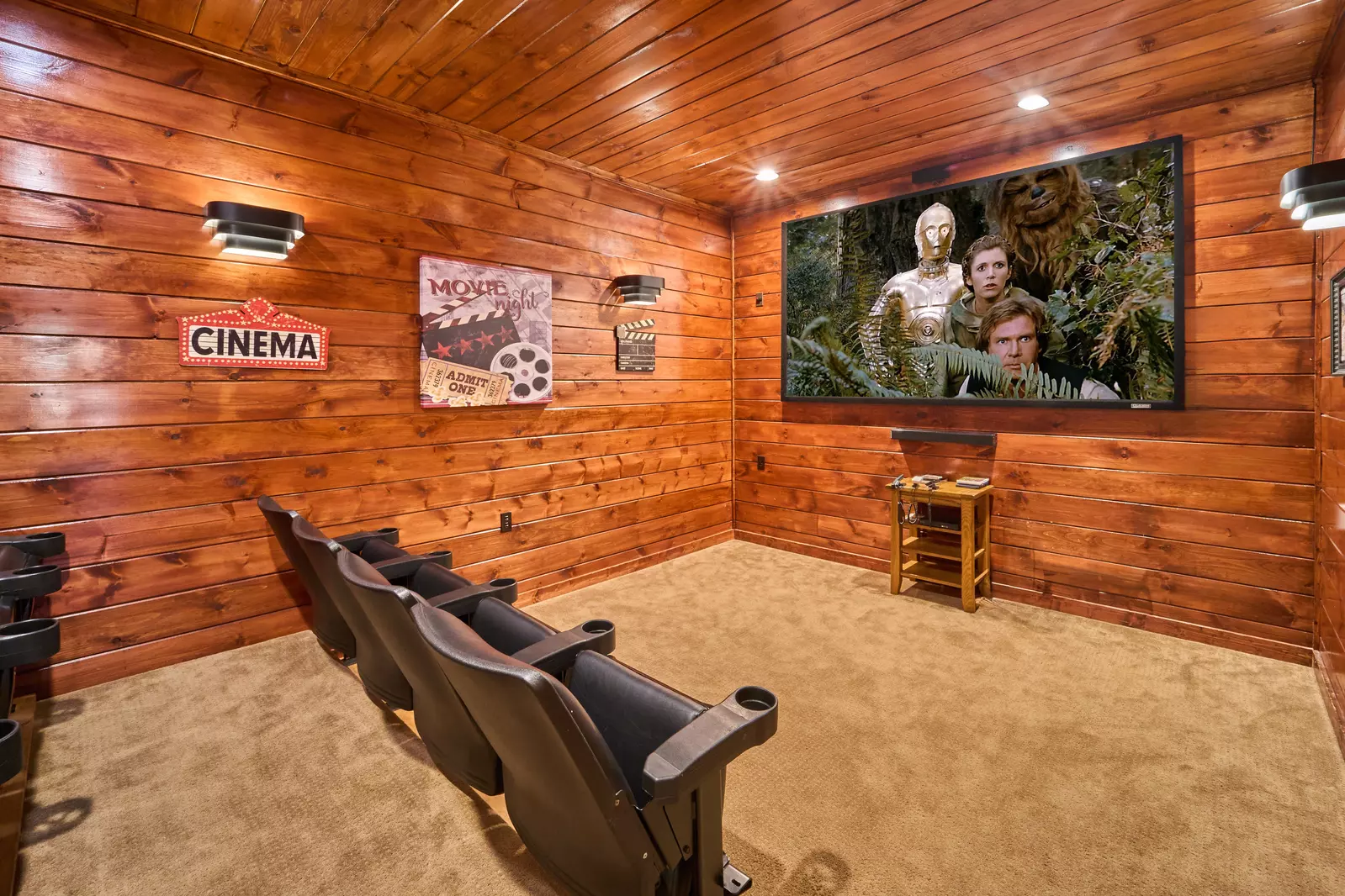 Property image, Interior, of Basswood Lodge