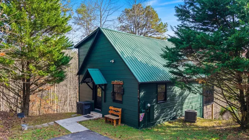 Poplar + Pine: The Heart of the Smokies