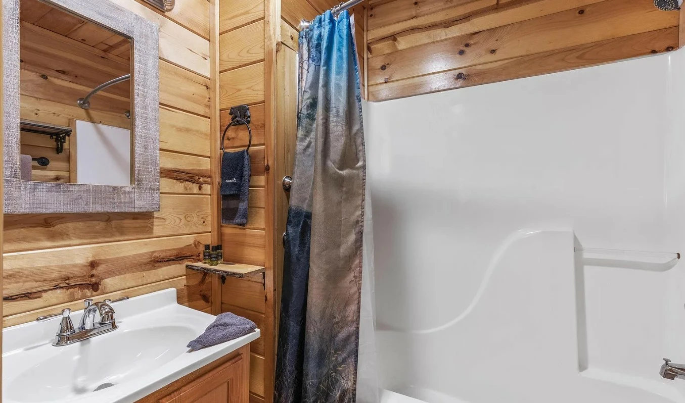 Poplar + Pine:  The Heart of the Smokies