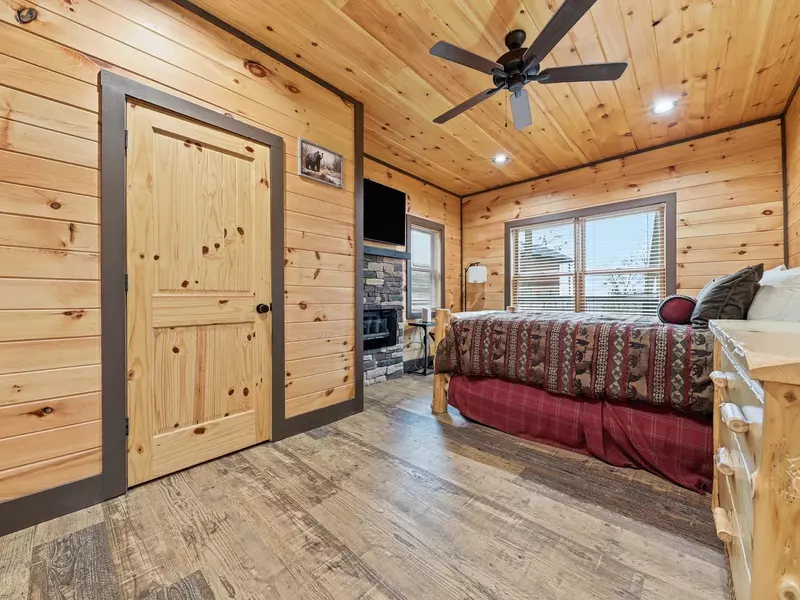 Property image, Exterior, of Falcon Crest #3104