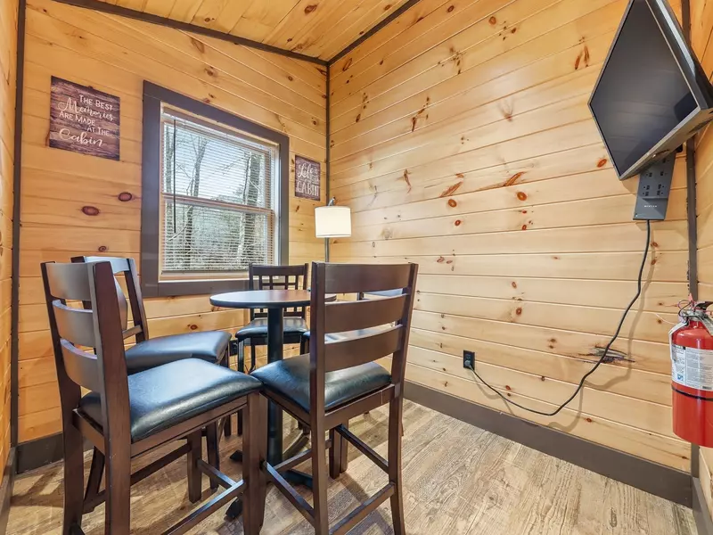 Property image, Exterior, of Falcon Crest #3104