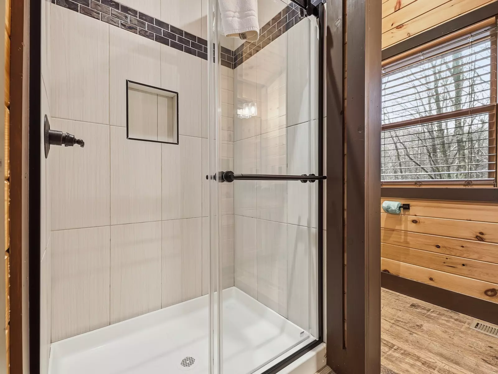 Property image, Exterior, of Falcon Crest #3104