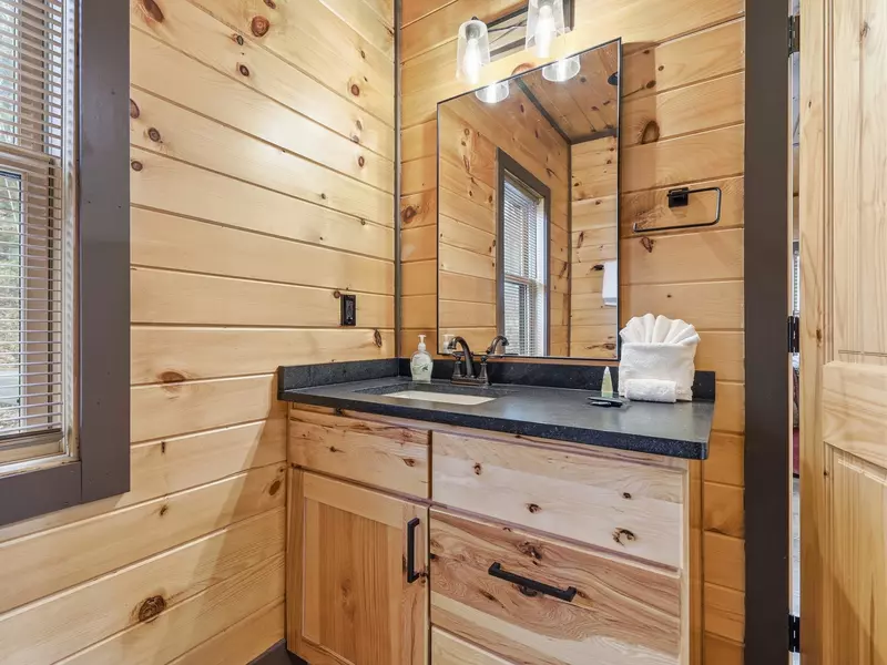 Property image, Exterior, of Falcon Crest #3104