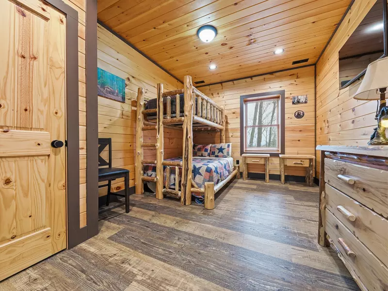 Property image, Exterior, of Falcon Crest #3104