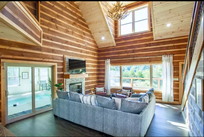 Living area with pool